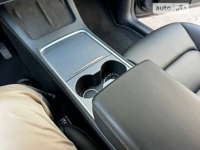 Сірий Тесла Model Y, об'ємом двигуна 0 л та пробігом 114 тис. км за 25000 $, фото 11 на Automoto.ua