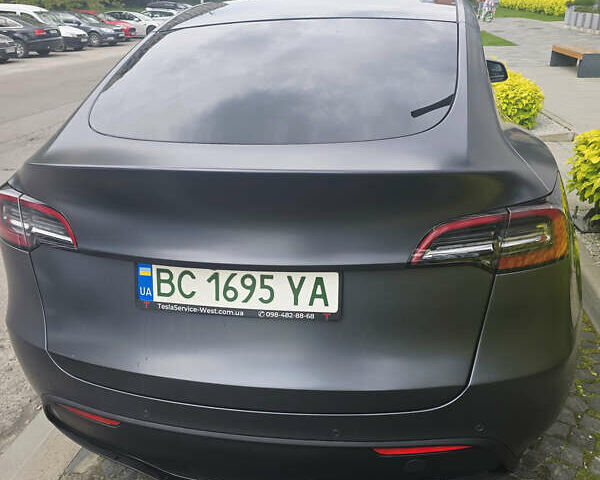 Серый Тесла Model Y, объемом двигателя 0 л и пробегом 45 тыс. км за 27000 $, фото 3 на Automoto.ua