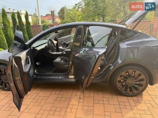 Серый Тесла Model Y, объемом двигателя 0 л и пробегом 100 тыс. км за 25500 $, фото 20 на Automoto.ua