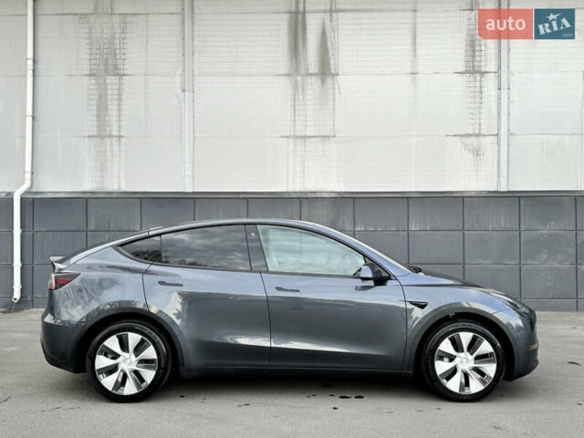 Серый Тесла Model Y, объемом двигателя 0 л и пробегом 38 тыс. км за 28900 $, фото 62 на Automoto.ua