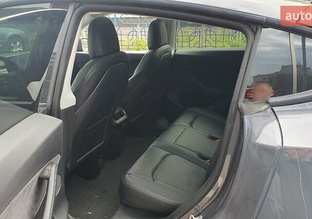 Тесла Model Y 2021 в Киеве на Automoto.ua Серый Тесла Model Y, объемом двигателя 0 л и пробегом 84 тыс. км за 27900 $, фото 13 на Automoto.ua