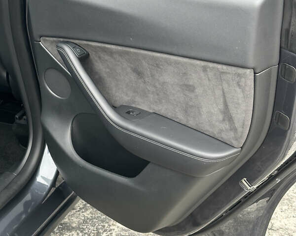 Сірий Тесла Model Y, об'ємом двигуна 0 л та пробігом 91 тис. км за 23400 $, фото 66 на Automoto.ua