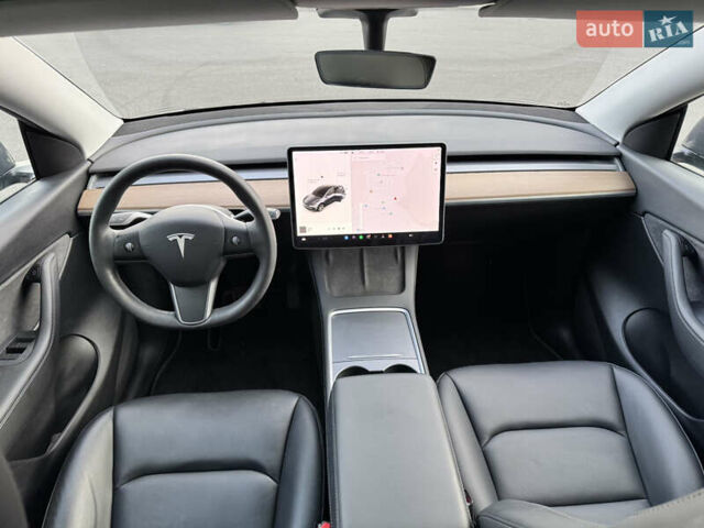Серый Тесла Model Y, объемом двигателя 0 л и пробегом 33 тыс. км за 23999 $, фото 23 на Automoto.ua