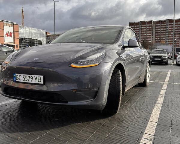 Тесла Model Y 2021 в Львове на Automoto.ua Серый Тесла Model Y, объемом двигателя 0 л и пробегом 135 тыс. км за 19300 $, фото 2 на Automoto.ua