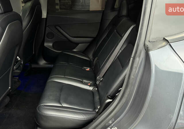 Серый Тесла Model Y, объемом двигателя 0 л и пробегом 138 тыс. км за 20200 $, фото 36 на Automoto.ua