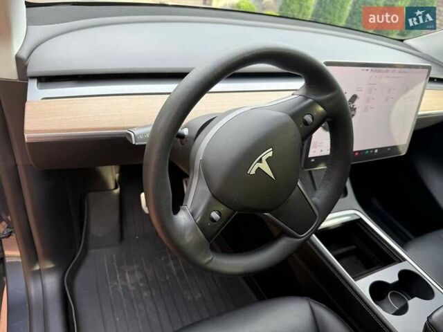 Серый Тесла Model Y, объемом двигателя 0 л и пробегом 100 тыс. км за 25500 $, фото 27 на Automoto.ua