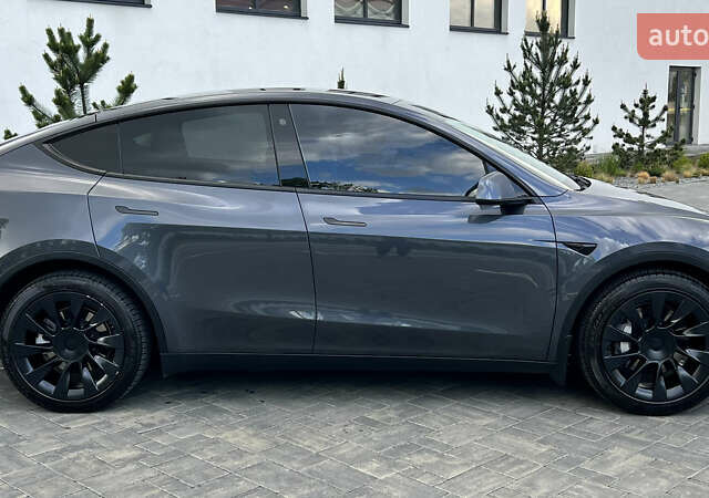 Серый Тесла Model Y, объемом двигателя 0 л и пробегом 110 тыс. км за 24800 $, фото 4 на Automoto.ua