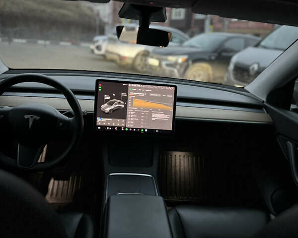 Серый Тесла Model Y, объемом двигателя 0 л и пробегом 22 тыс. км за 26900 $, фото 24 на Automoto.ua