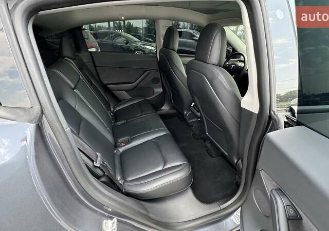 Сірий Тесла Model Y, об'ємом двигуна 0 л та пробігом 26 тис. км за 27300 $, фото 19 на Automoto.ua