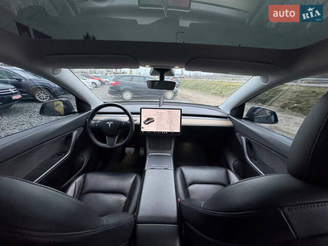 Серый Тесла Model Y, объемом двигателя 0 л и пробегом 107 тыс. км за 23999 $, фото 4 на Automoto.ua