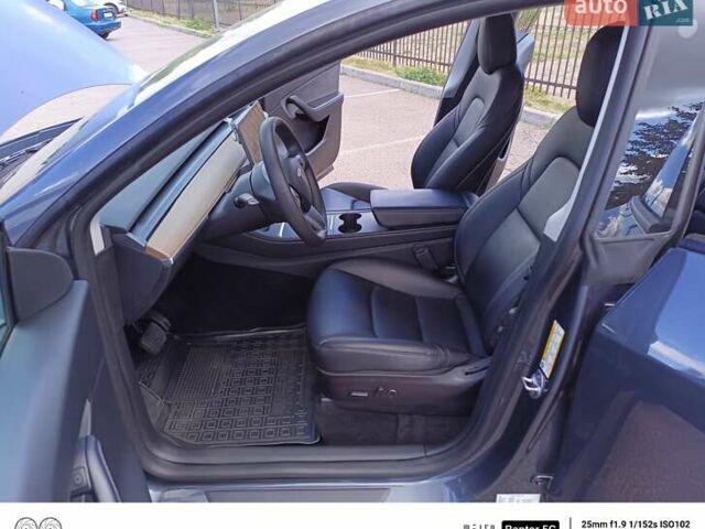 Серый Тесла Model Y, объемом двигателя 0 л и пробегом 80 тыс. км за 25000 $, фото 7 на Automoto.ua