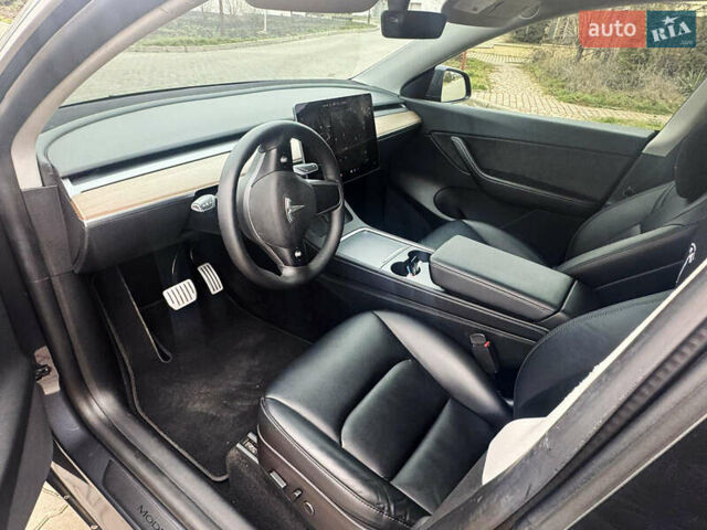 Серый Тесла Model Y, объемом двигателя 0 л и пробегом 26 тыс. км за 29000 $, фото 22 на Automoto.ua