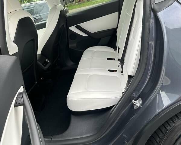 Серый Тесла Model Y, объемом двигателя 0 л и пробегом 100 тыс. км за 25000 $, фото 14 на Automoto.ua