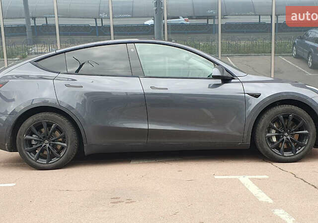Тесла Model Y 2021 в Киеве на Automoto.ua Серый Тесла Model Y, объемом двигателя 0 л и пробегом 84 тыс. км за 27900 $, фото 7 на Automoto.ua
