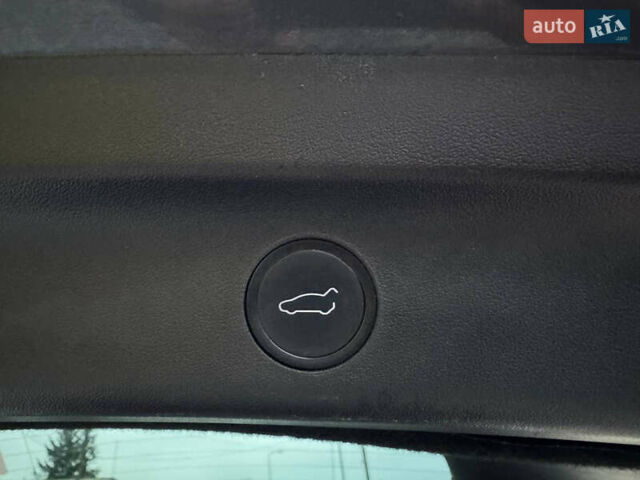 Серый Тесла Model Y, объемом двигателя 0 л и пробегом 107 тыс. км за 23999 $, фото 45 на Automoto.ua