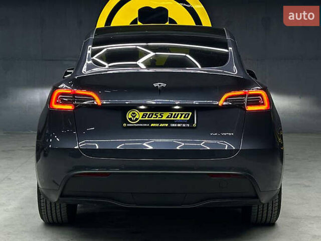 Серый Тесла Model Y, объемом двигателя 0 л и пробегом 20 тыс. км за 27500 $, фото 4 на Automoto.ua