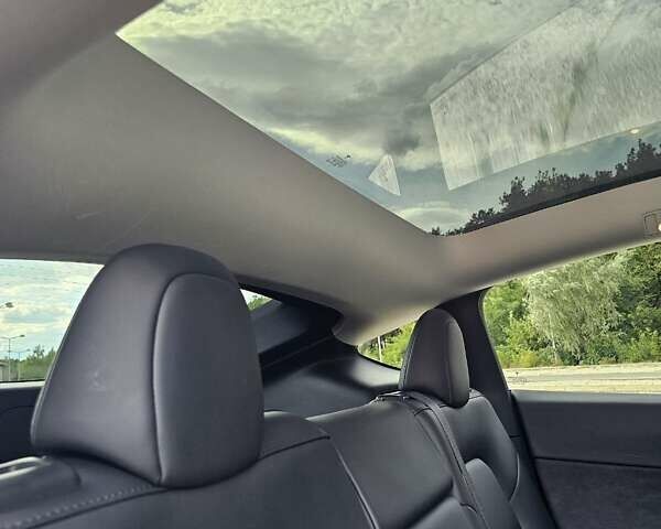 Сірий Тесла Model Y, об'ємом двигуна 0 л та пробігом 87 тис. км за 27000 $, фото 25 на Automoto.ua