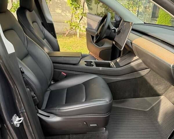 Серый Тесла Model Y, объемом двигателя 0 л и пробегом 100 тыс. км за 25500 $, фото 21 на Automoto.ua