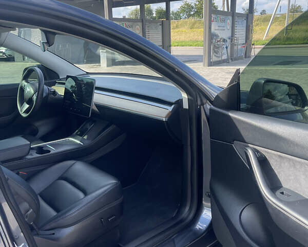 Серый Тесла Model Y, объемом двигателя 0 л и пробегом 69 тыс. км за 24100 $, фото 14 на Automoto.ua
