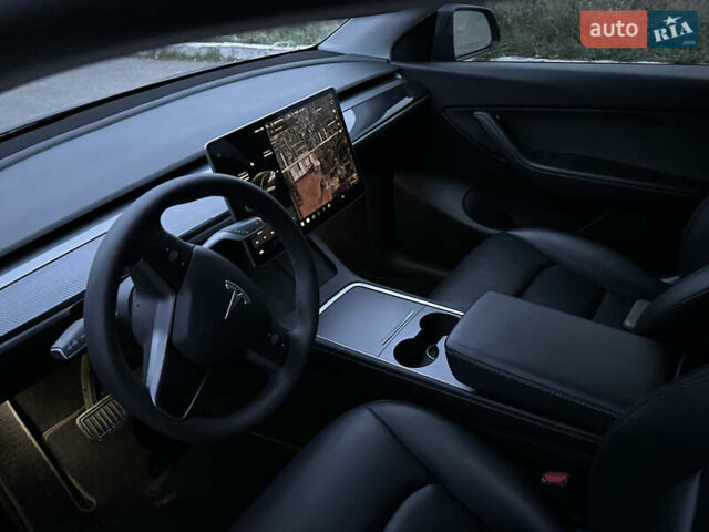 Серый Тесла Model Y, объемом двигателя 0 л и пробегом 110 тыс. км за 23700 $, фото 15 на Automoto.ua