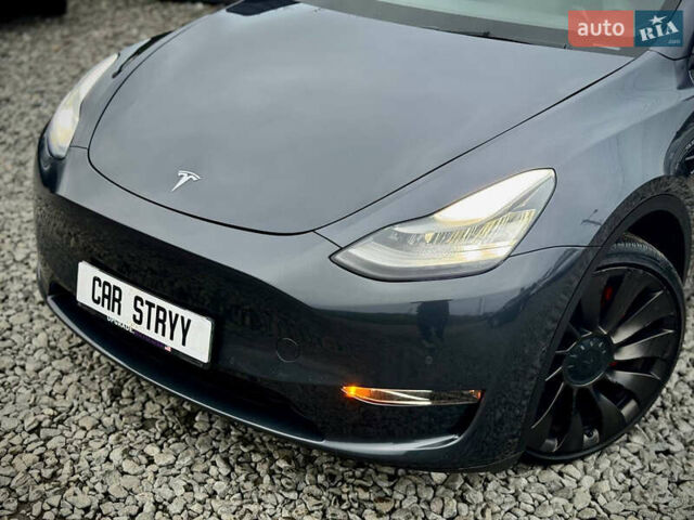 Серый Тесла Model Y, объемом двигателя 0 л и пробегом 107 тыс. км за 23999 $, фото 14 на Automoto.ua
