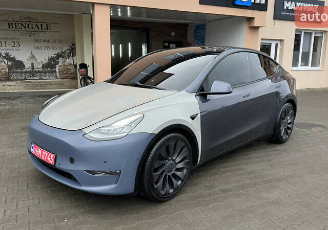 Серый Тесла Model Y, объемом двигателя 0 л и пробегом 138 тыс. км за 20200 $, фото 1 на Automoto.ua