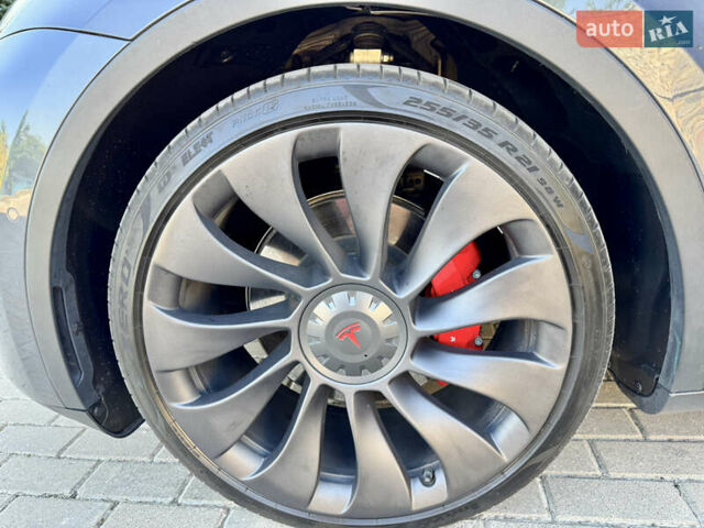 Серый Тесла Model Y, объемом двигателя 0 л и пробегом 107 тыс. км за 29800 $, фото 36 на Automoto.ua