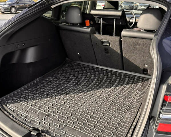 Тесла Model Y 2021 в Львове на Automoto.ua Серый Тесла Model Y, объемом двигателя 0 л и пробегом 135 тыс. км за 19300 $, фото 14 на Automoto.ua