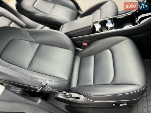 Серый Тесла Model Y, объемом двигателя 0 л и пробегом 211 тыс. км за 18950 $, фото 49 на Automoto.ua