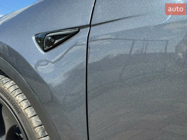 Серый Тесла Model Y, объемом двигателя 0 л и пробегом 68 тыс. км за 25500 $, фото 19 на Automoto.ua