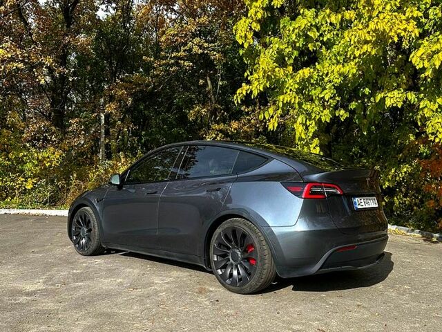 Тесла Model Y 2021 в Каменское - Днепродзержинск на Automoto.ua Серый Тесла Model Y, объемом двигателя 0 л и пробегом 62 тыс. км за 29000 $, фото 3 на Automoto.ua
