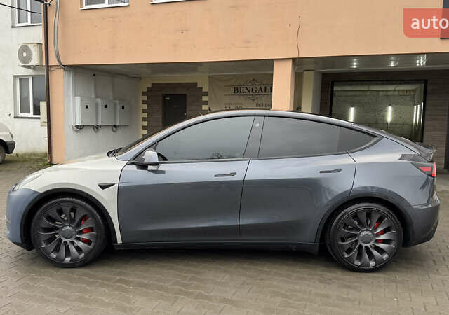Серый Тесла Model Y, объемом двигателя 0 л и пробегом 138 тыс. км за 20200 $, фото 9 на Automoto.ua