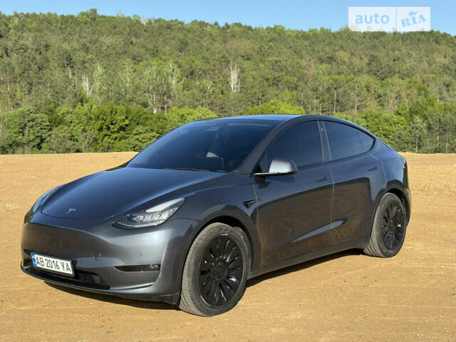 Серый Тесла Model Y, объемом двигателя 0 л и пробегом 30 тыс. км за 28500 $, фото 10 на Automoto.ua