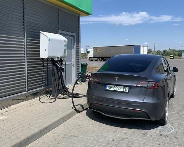 Серый Тесла Model Y, объемом двигателя 0 л и пробегом 90 тыс. км за 22000 $, фото 1 на Automoto.ua