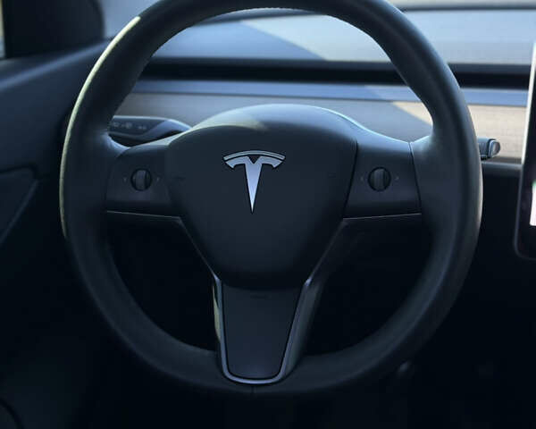 Серый Тесла Model Y, объемом двигателя 0 л и пробегом 44 тыс. км за 26000 $, фото 51 на Automoto.ua