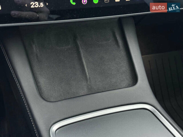 Серый Тесла Model Y, объемом двигателя 0 л и пробегом 98 тыс. км за 29490 $, фото 18 на Automoto.ua