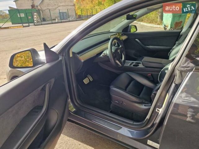 Тесла Model Y 2021 в Каменское - Днепродзержинск на Automoto.ua Серый Тесла Model Y, объемом двигателя 0 л и пробегом 62 тыс. км за 29000 $, фото 13 на Automoto.ua