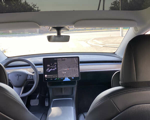 Серый Тесла Model Y, объемом двигателя 0 л и пробегом 73 тыс. км за 25000 $, фото 22 на Automoto.ua