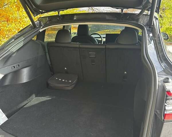 Тесла Model Y 2021 в Каменское - Днепродзержинск на Automoto.ua Серый Тесла Model Y, объемом двигателя 0 л и пробегом 62 тыс. км за 29000 $, фото 10 на Automoto.ua
