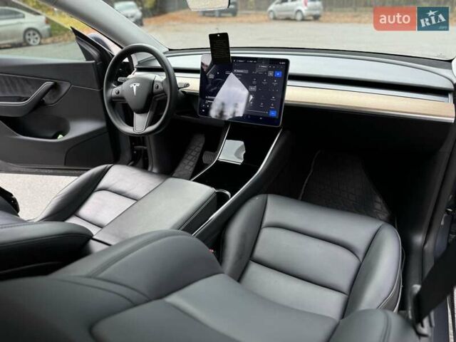 Серый Тесла Model Y, объемом двигателя 0 л и пробегом 211 тыс. км за 18950 $, фото 51 на Automoto.ua