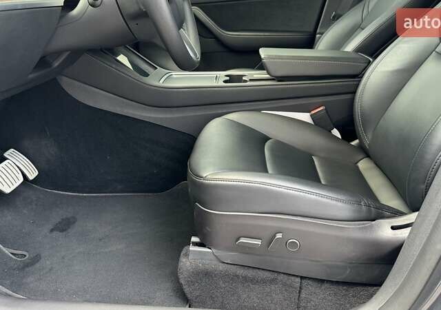 Сірий Тесла Model Y, об'ємом двигуна 0 л та пробігом 26 тис. км за 27300 $, фото 17 на Automoto.ua