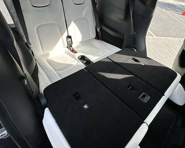 Серый Тесла Model Y, объемом двигателя 0 л и пробегом 74 тыс. км за 27800 $, фото 13 на Automoto.ua