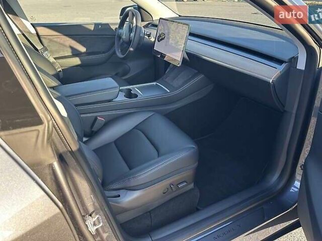 Сірий Тесла Model Y, об'ємом двигуна 0 л та пробігом 69 тис. км за 21900 $, фото 8 на Automoto.ua