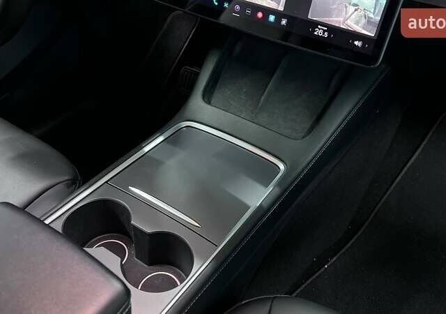 Серый Тесла Model Y, объемом двигателя 0 л и пробегом 80 тыс. км за 25000 $, фото 4 на Automoto.ua
