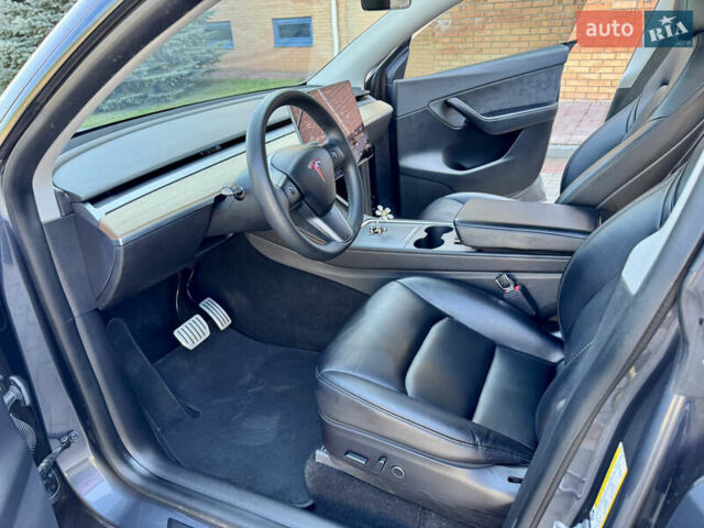 Серый Тесла Model Y, объемом двигателя 0 л и пробегом 107 тыс. км за 29800 $, фото 26 на Automoto.ua