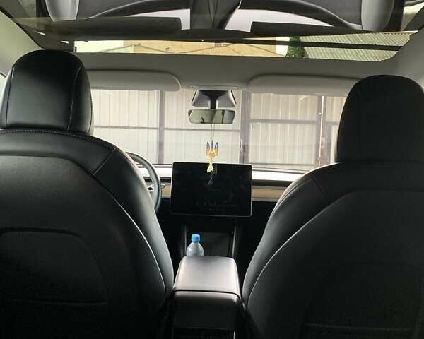Серый Тесла Model Y, объемом двигателя 0 л и пробегом 90 тыс. км за 22000 $, фото 7 на Automoto.ua