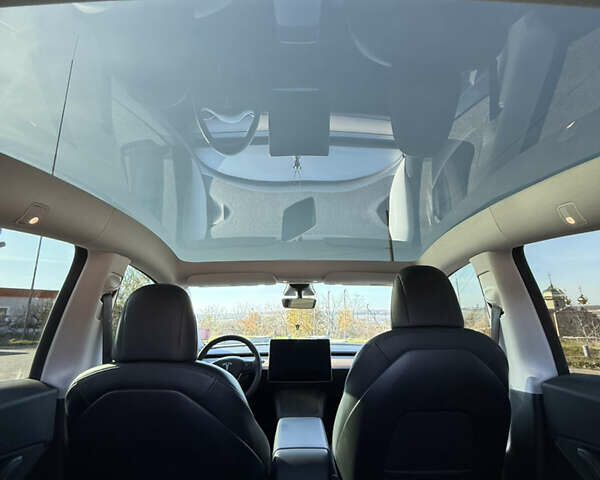 Серый Тесла Model Y, объемом двигателя 0 л и пробегом 44 тыс. км за 26000 $, фото 45 на Automoto.ua