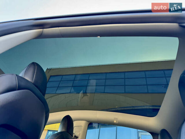 Серый Тесла Model Y, объемом двигателя 0 л и пробегом 107 тыс. км за 29800 $, фото 44 на Automoto.ua