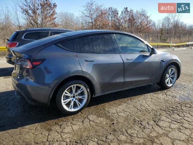 Серый Тесла Model Y, объемом двигателя 0 л и пробегом 173 тыс. км за 9100 $, фото 3 на Automoto.ua