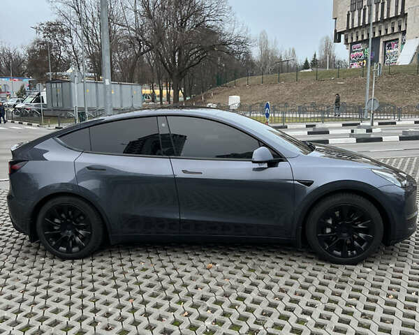 Серый Тесла Model Y, объемом двигателя 0 л и пробегом 22 тыс. км за 26900 $, фото 4 на Automoto.ua